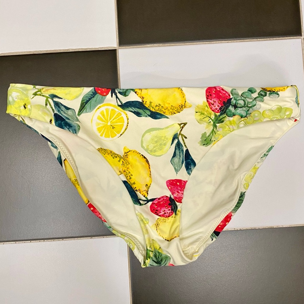 🍋 Lemoncello Bustier Bandeau Bikini With Removable Strap - Picture 7 of 9